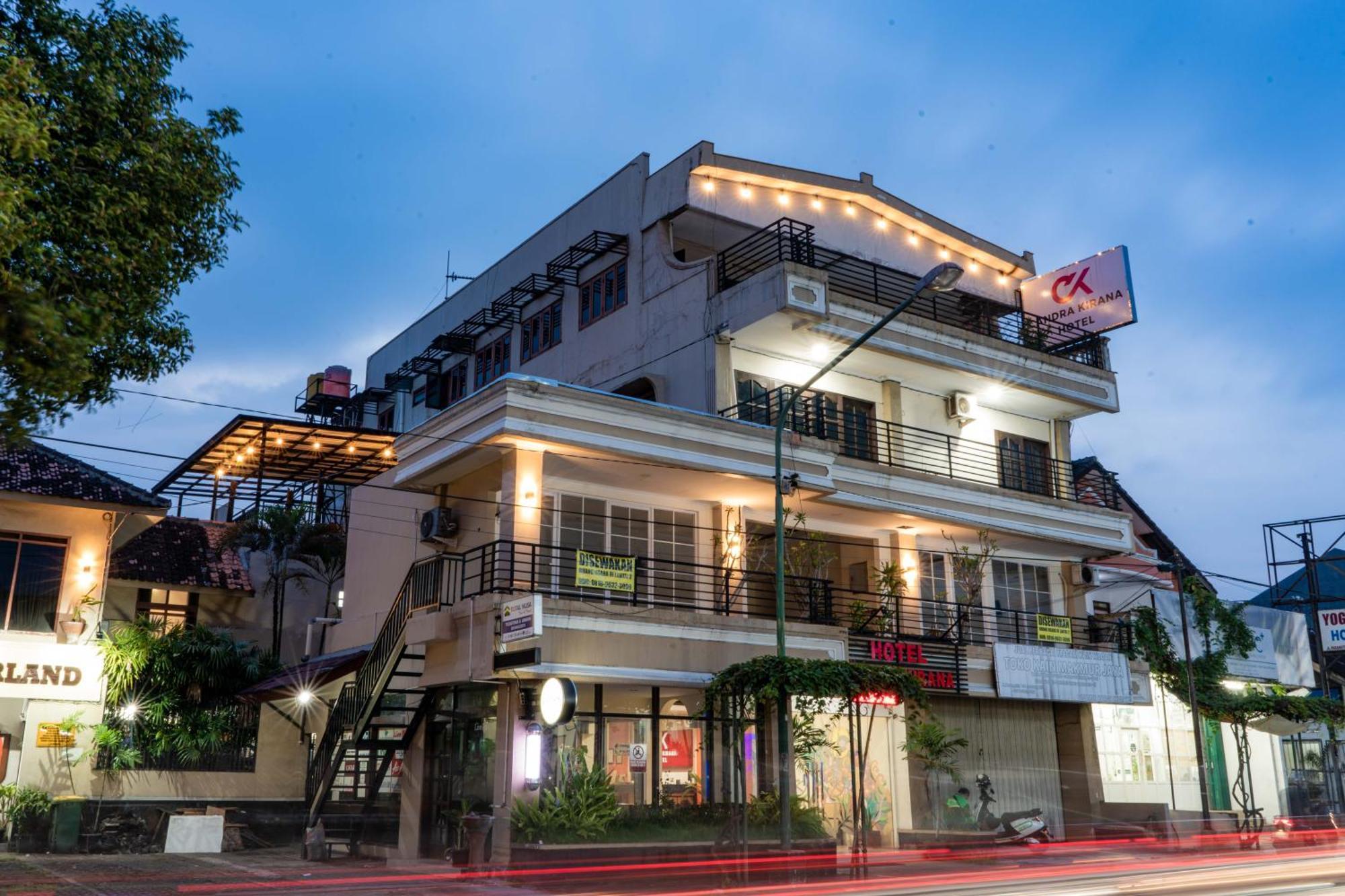 Oyo 206 Candra Kirana Hotel