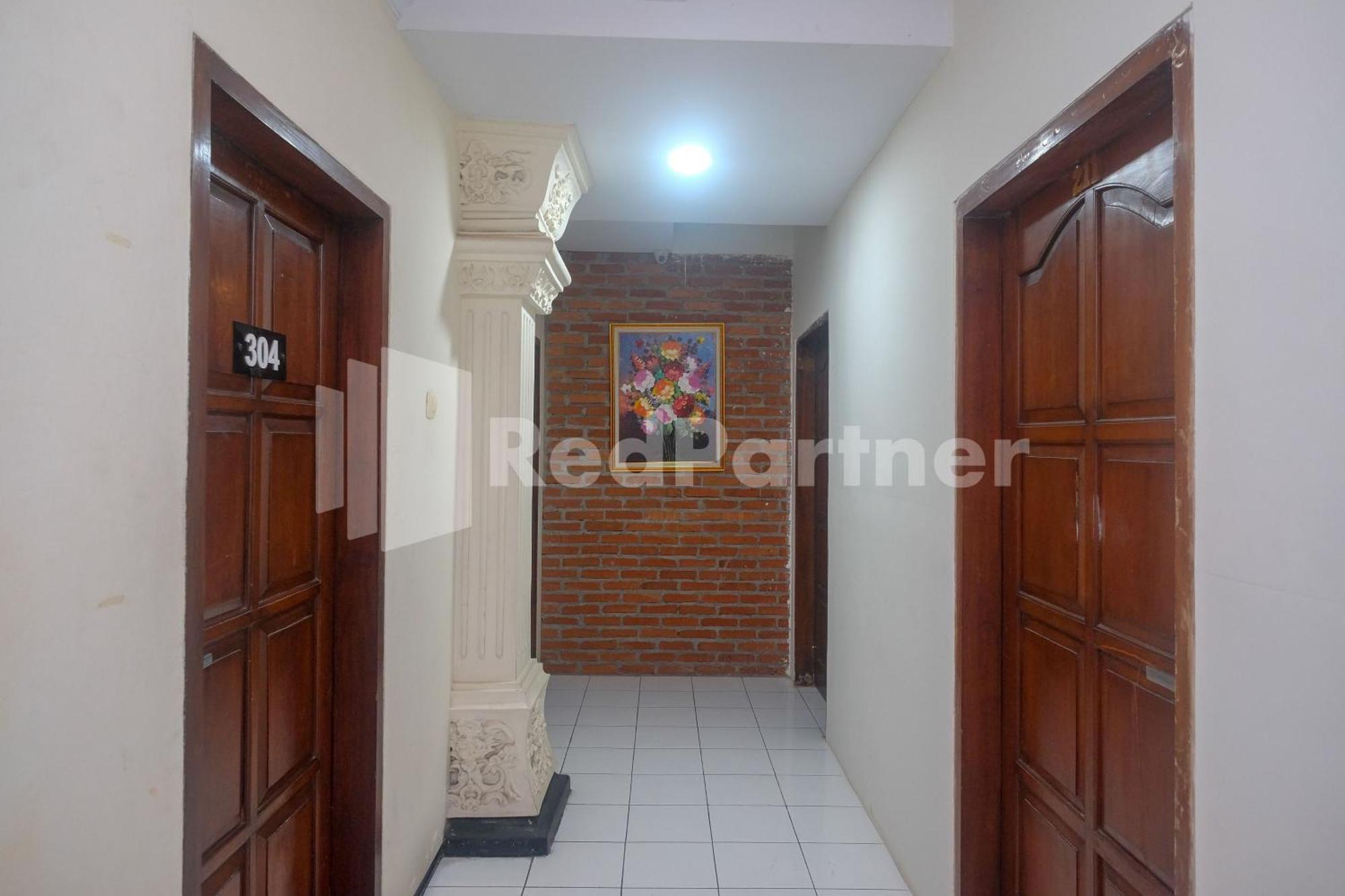 Oyo 206 Candra Kirana Hotel
