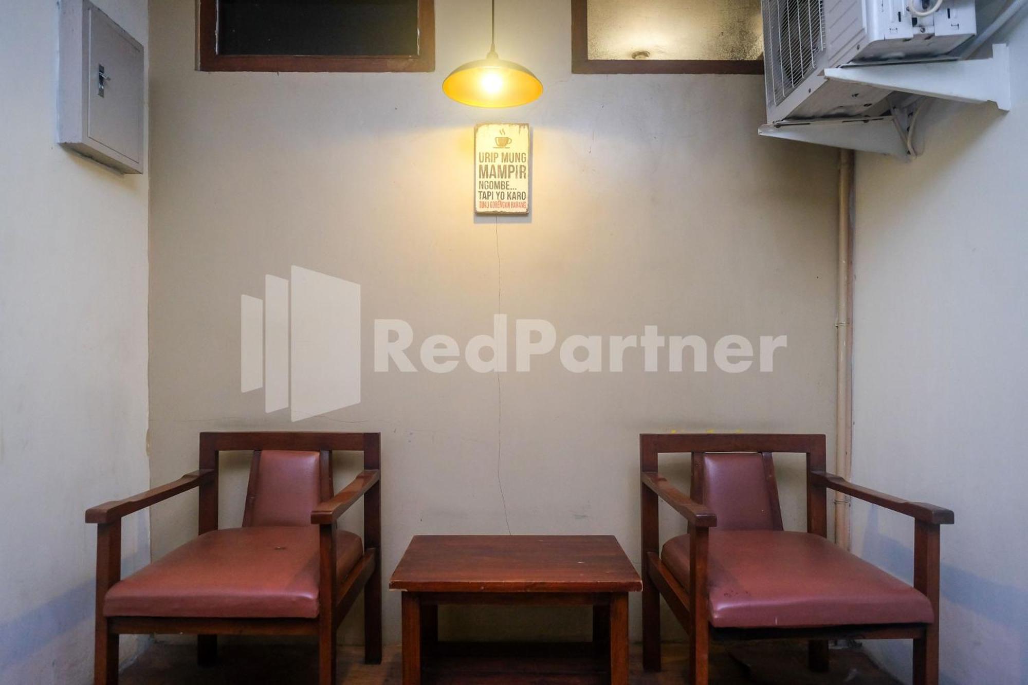 Oyo 206 Candra Kirana Hotel Yogyakarta
